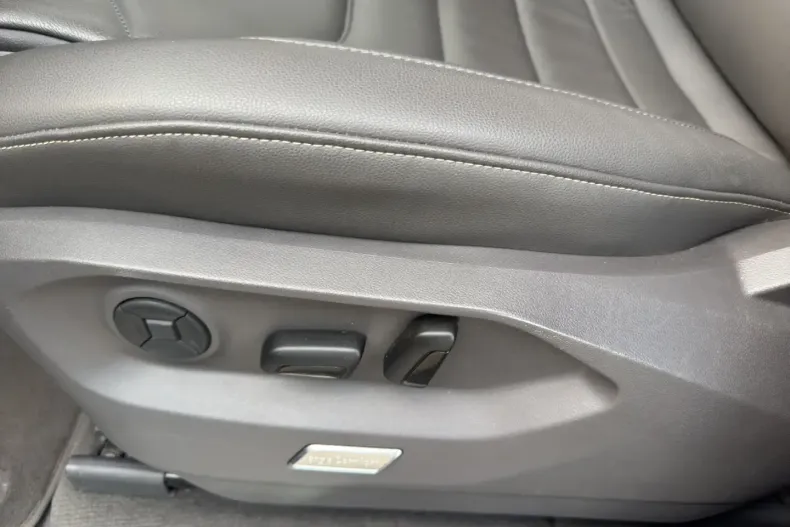 Volkswagen Touareg din 2023 cu 39.834 km - oferta VOL170937 - foto 13