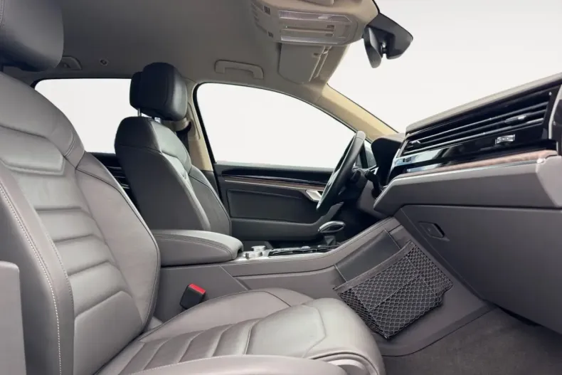 Volkswagen Touareg din 2023 cu 52.875 km - oferta VOL170939 - foto 14