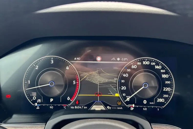 Volkswagen Touareg din 2023 cu 52.875 km - oferta VOL170939 - foto 17