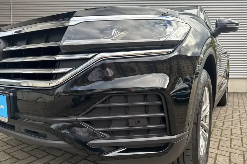 Volkswagen Touareg din 2023 cu 56.400 km - oferta VOL170940 - foto 6