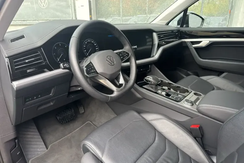 Volkswagen Touareg din 2023 cu 56.400 km - oferta VOL170940 - foto 11