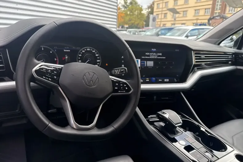 Volkswagen Touareg din 2023 cu 56.400 km - oferta VOL170940 - foto 14