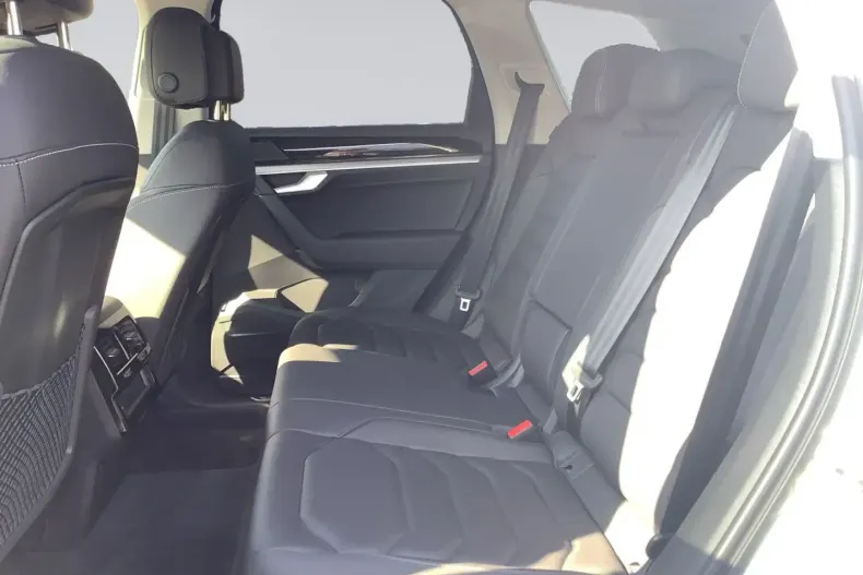 Volkswagen Touareg din 2023 cu 56.276 km - oferta VOL170941 - foto 12