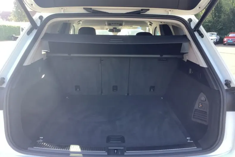 Volkswagen Touareg din 2023 cu 56.276 km - oferta VOL170941 - foto 15