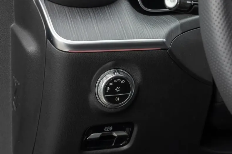 Mercedes-Benz CLE 300 din 2025 cu 19.500 km - oferta MER170944 - foto 12