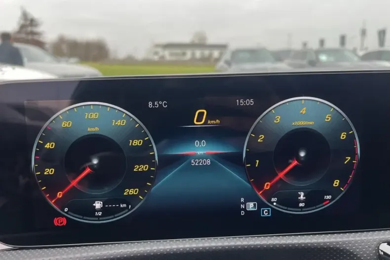 Mercedes-Benz CLA 250 din 2022 cu 52.205 km - oferta MER170947 - foto 15