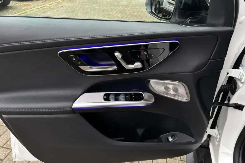 Mercedes-Benz GLC 300 din 2025 cu 15.000 km - oferta MER170955 - foto 14