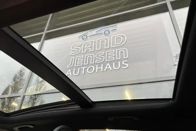 Mercedes-Benz GLC 300 din 2025 cu 15.000 km - oferta MER170955 - foto 17