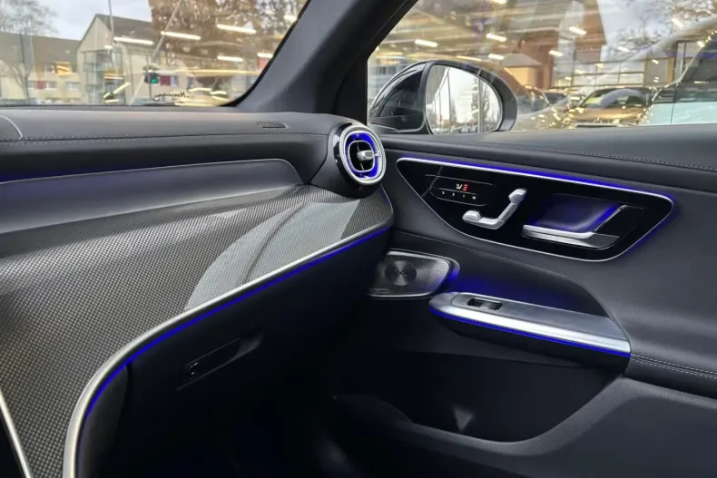 Mercedes-Benz GLC 300 din 2025 cu 15.000 km - oferta MER170955 - foto 24