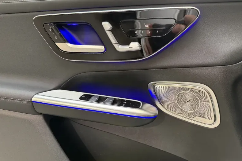 Mercedes-Benz GLC 300 din 2025 cu 13.116 km - oferta MER170957 - foto 10