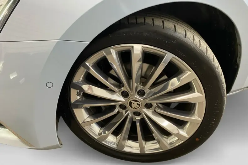 Skoda Superb din 2022 cu 49.246 km - oferta SKO170960 - foto 3