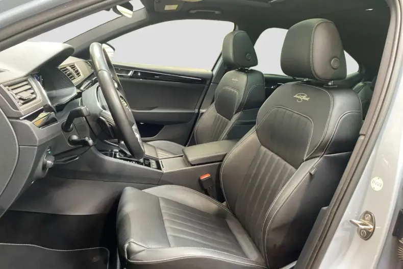 Skoda Superb din 2022 cu 49.246 km - oferta SKO170960 - foto 8