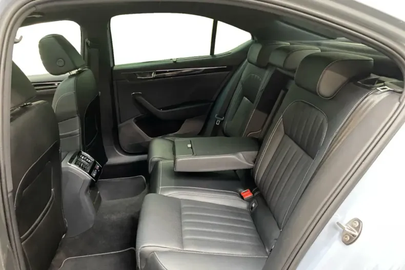 Skoda Superb din 2022 cu 49.246 km - oferta SKO170960 - foto 9