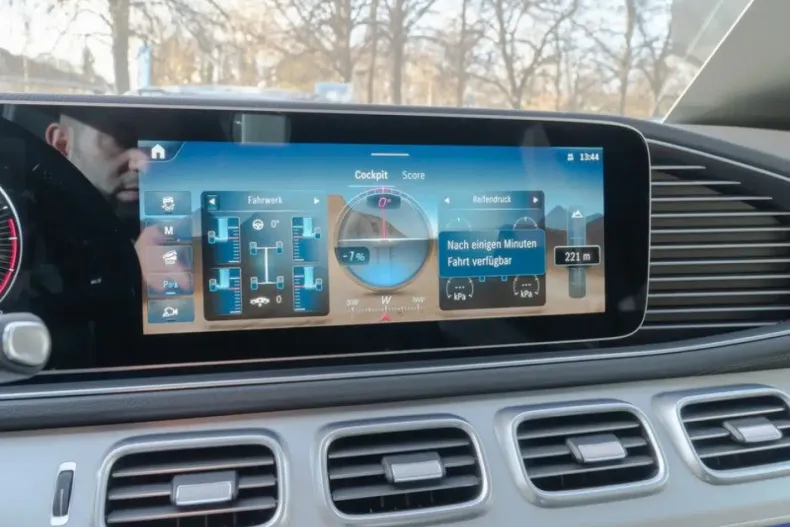 Mercedes-Benz GLE 450 din 2023 cu 88.208 km - oferta MER170968 - foto 23