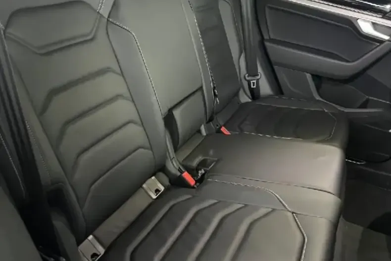 Volkswagen Touareg din 2021 cu 32.500 km - oferta VOL170974 - foto 12