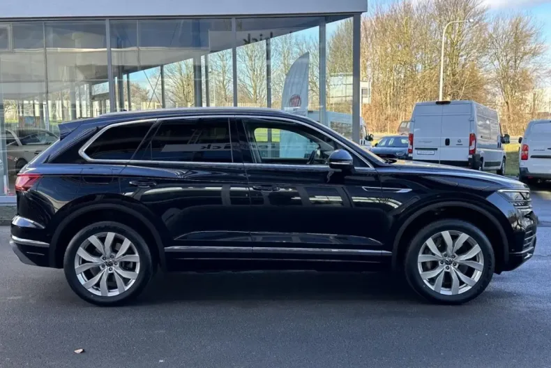 Volkswagen Touareg din 2021 cu 74.786 km - oferta VOL170975 - foto 4