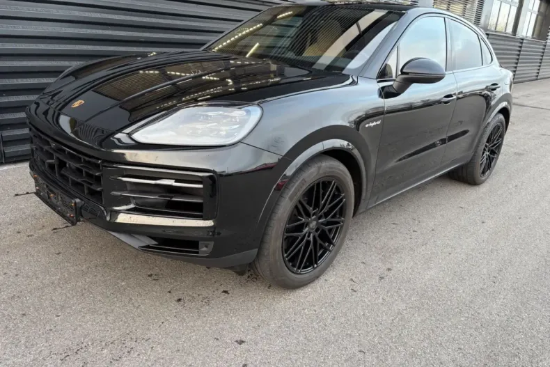 Porsche Cayenne din 2024 cu 28.700 km - oferta POR170981 - foto 4