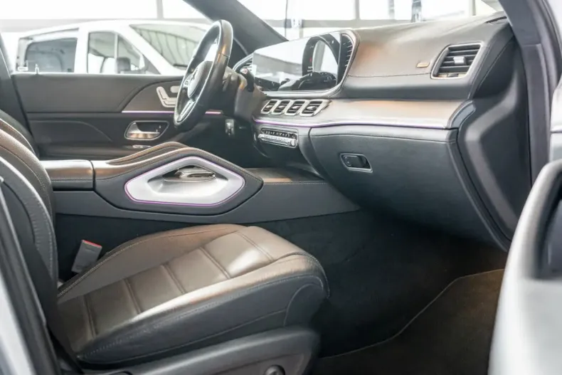 Mercedes-Benz GLE 400 din 2023 cu 43.851 km - oferta MER170982 - foto 2