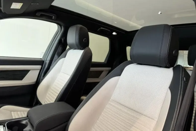 Land Rover Discovery Sport din 2023 cu 69.600 km - oferta LAN170990 - foto 11