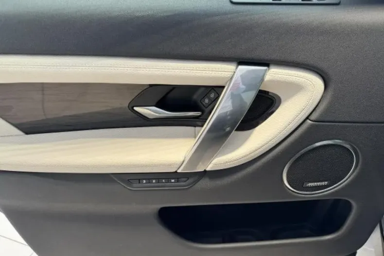 Land Rover Discovery Sport din 2023 cu 69.600 km - oferta LAN170990 - foto 12