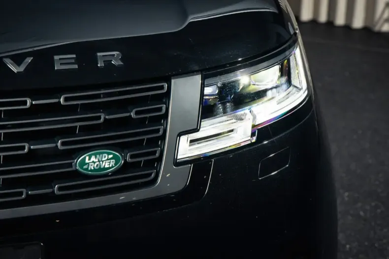 Land Rover Range Rover din 2023 cu 16.500 km - oferta LAN170992 - foto 4