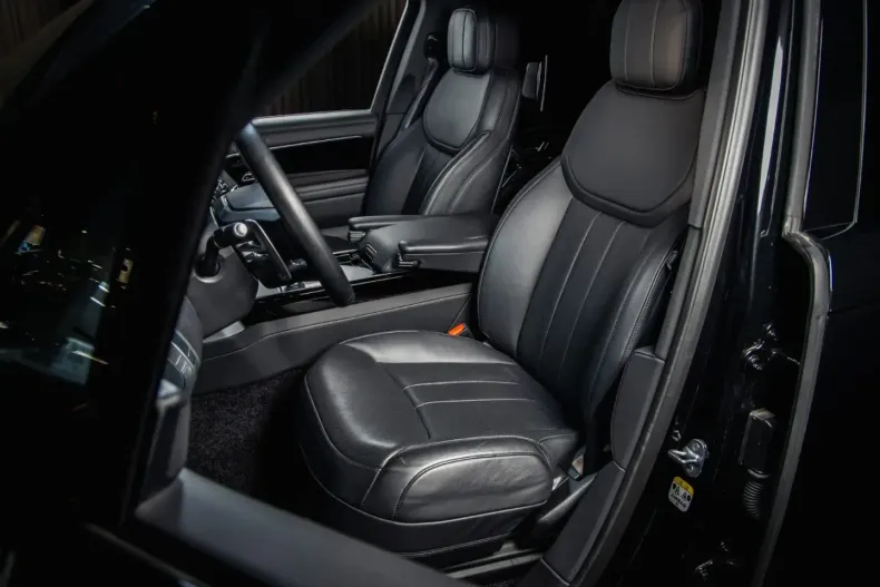 Land Rover Range Rover din 2023 cu 16.500 km - oferta LAN170992 - foto 8