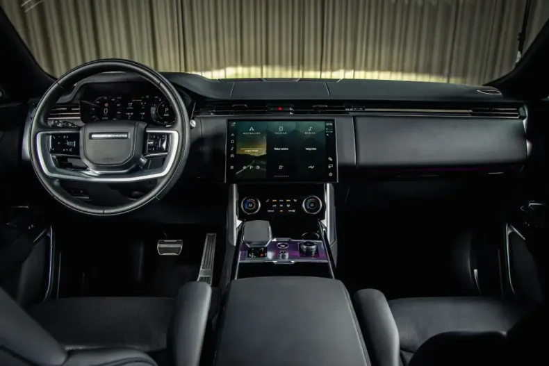 Land Rover Range Rover din 2023 cu 16.500 km - oferta LAN170992 - foto 11