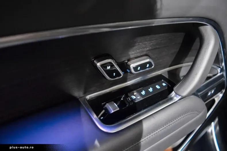 Land Rover Range Rover din 2023 cu 44.900 km - oferta LAN170997 - foto 22