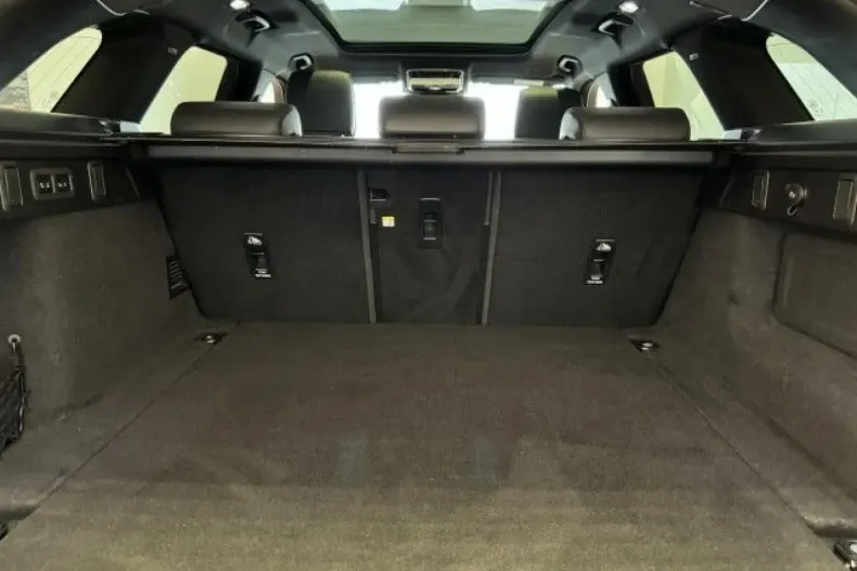 Land Rover Range Rover Velar din 2023 cu 79.500 km - oferta LAN171002 - foto 17