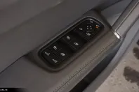 Porsche Cayenne din 2023 cu 39.990 km - oferta POR171004 - foto 28