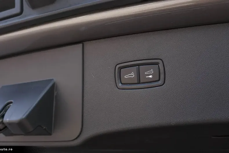 Porsche Cayenne din 2023 cu 39.990 km - oferta POR171004 - foto 31