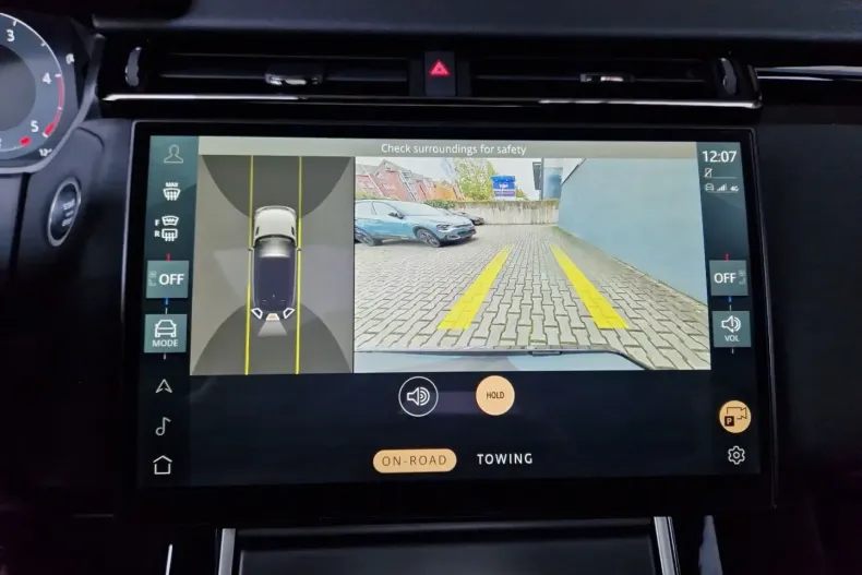 Land Rover Range Rover Velar din 2023 cu 11.628 km - oferta LAN171010 - foto 6