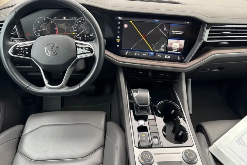 Volkswagen Touareg din 2023 cu 52.875 km - oferta VOL171013 - foto 11