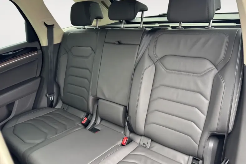 Volkswagen Touareg din 2023 cu 52.875 km - oferta VOL171013 - foto 14