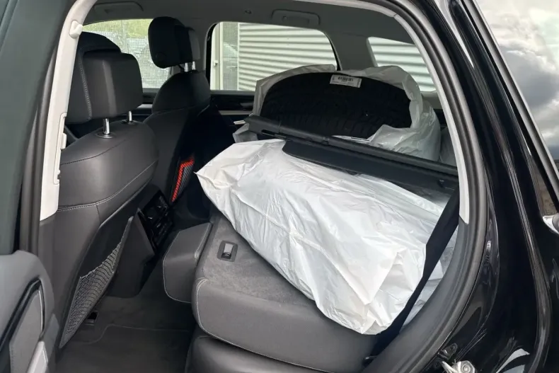 Volkswagen Touareg din 2023 cu 56.400 km - oferta VOL171017 - foto 11