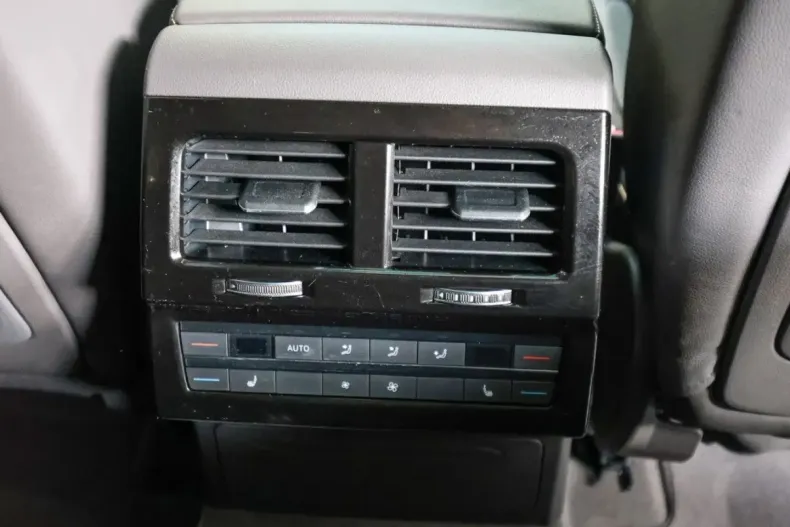 Volkswagen Touareg din 2023 cu 28.964 km - oferta VOL171020 - foto 8