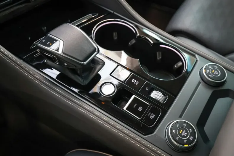 Volkswagen Touareg din 2023 cu 28.964 km - oferta VOL171020 - foto 14