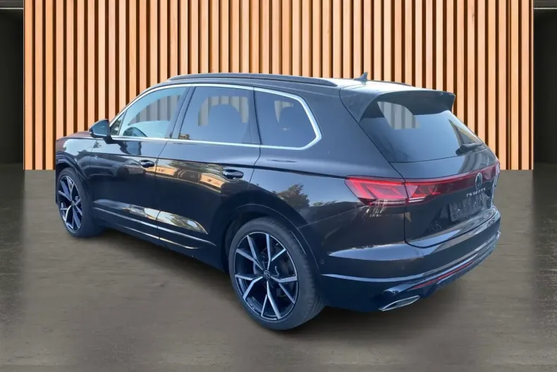 Volkswagen Touareg din 2023 cu 39.800 km - oferta VOL171022 - foto 12