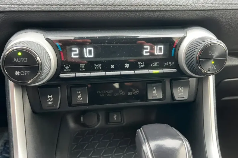 Toyota RAV4 din 2022 cu 77.037 km - oferta TOY171028 - foto 23