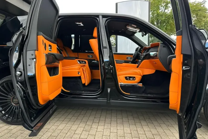 Rolls-Royce Cullinan din 2024 cu 6.300 km - oferta ROL171039 - foto 9