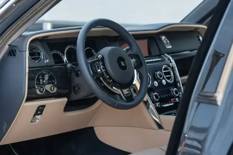 Rolls-Royce Cullinan din 2023 cu 3.800 km - oferta ROL171040 - foto 8