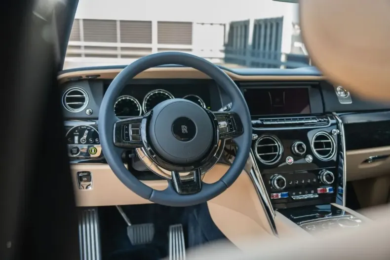 Rolls-Royce Cullinan din 2023 cu 3.800 km - oferta ROL171040 - foto 9