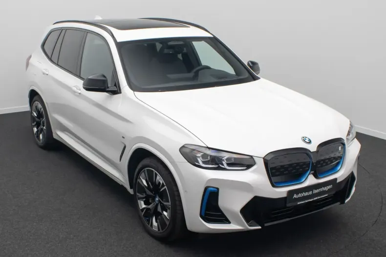 BMW iX3 din 2022 cu 41.922 km - oferta BMW171119 - foto 1