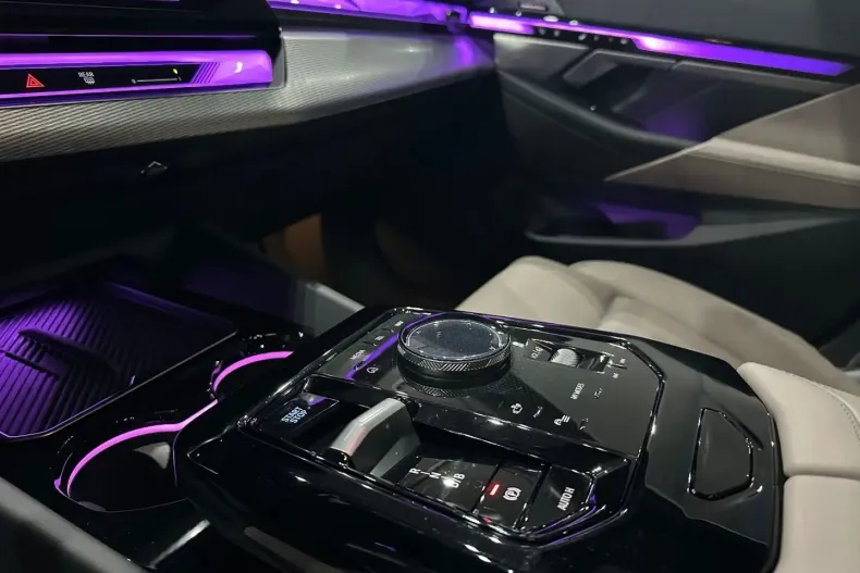 BMW i5 din 2024 cu 25.000 km - oferta BMW171133 - foto 28