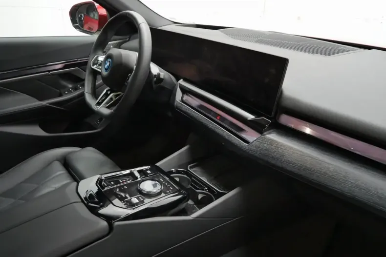 BMW i5 din 2025 cu 28.700 km - oferta BMW171134 - foto 5