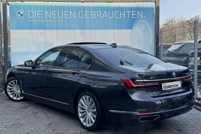 BMW 740 din 2021 cu 69.459 km - oferta BMW171137 - foto 4