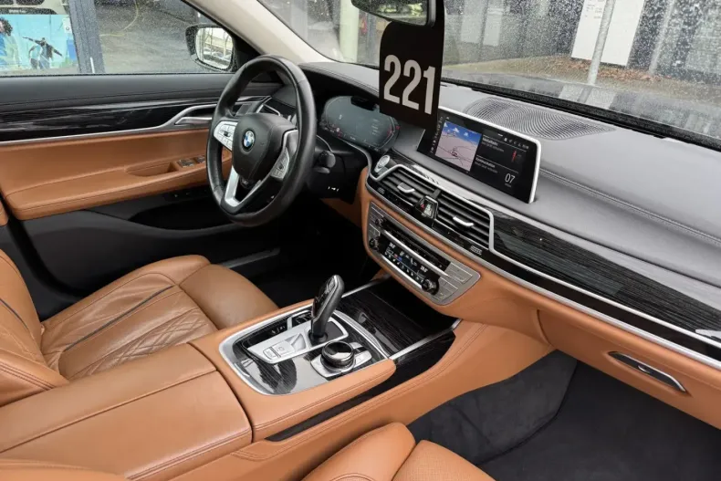 BMW 740 din 2021 cu 69.459 km - oferta BMW171137 - foto 12