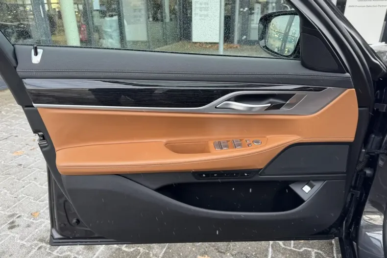 BMW 740 din 2021 cu 69.459 km - oferta BMW171137 - foto 21