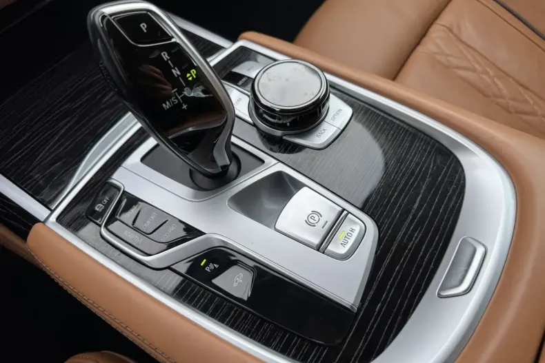 BMW 740 din 2021 cu 69.459 km - oferta BMW171137 - foto 27