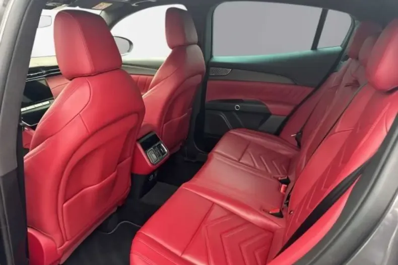 Maserati Grecale din 2023 cu 44.900 km - oferta MAS171140 - foto 8